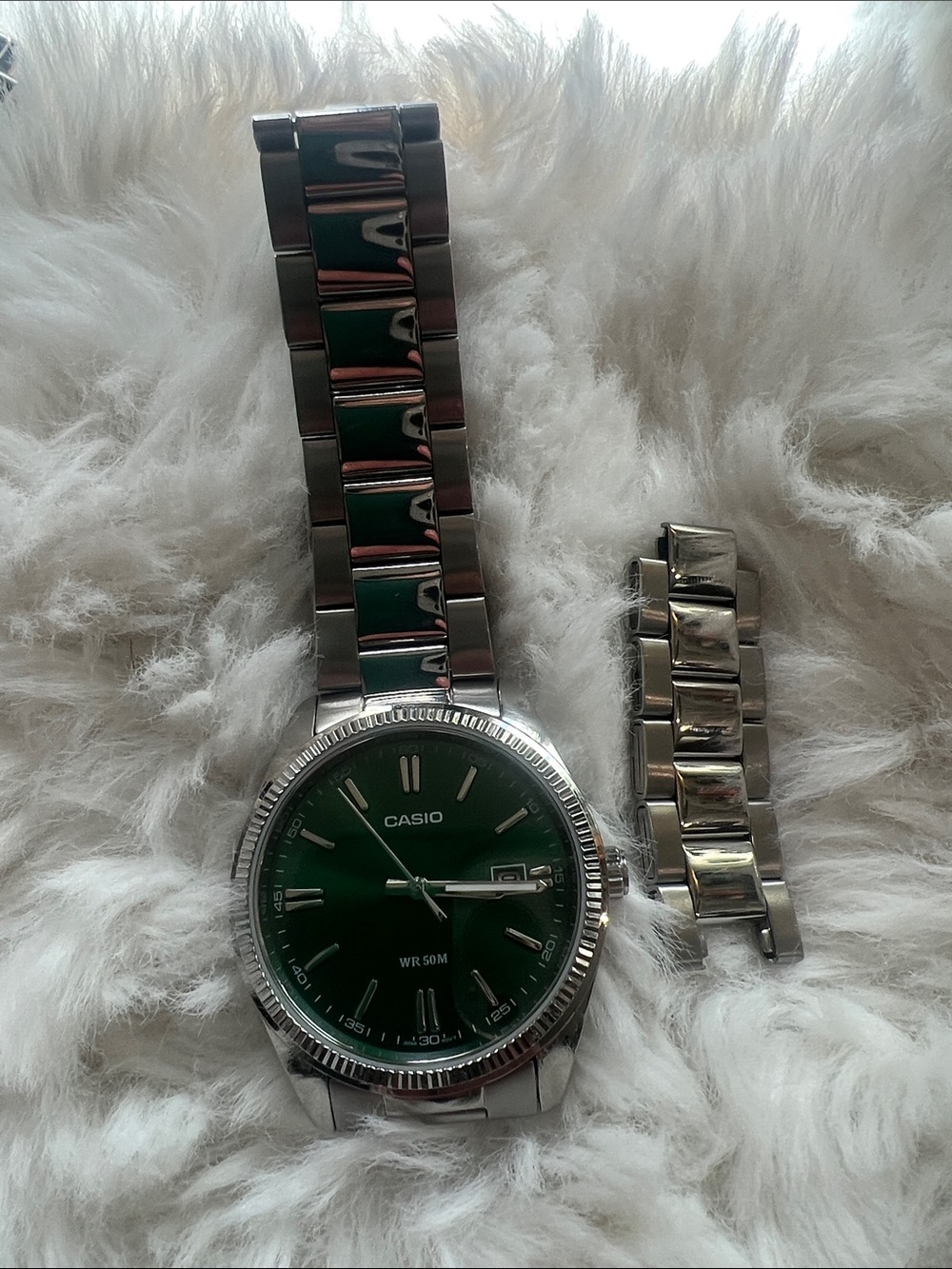 Casio Men's Vintage Green Dial
Stainless Steel Watch - Picture 7 of 8